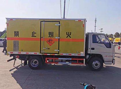 集宁爆破器材运输车